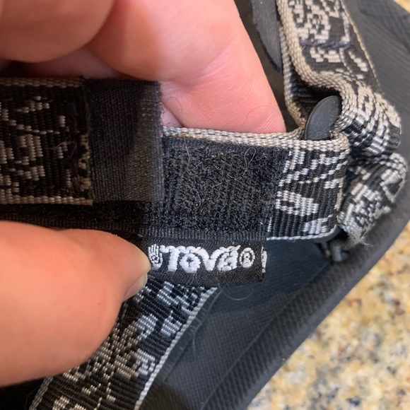 Teva black sandals women’s size 9 - Picture 4 of 7